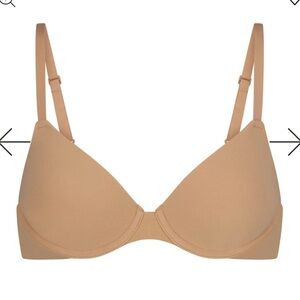SKIMS Fits Everybody T-Shirt Bra